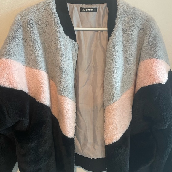 Puffy Jacket - Picture 2 of 4